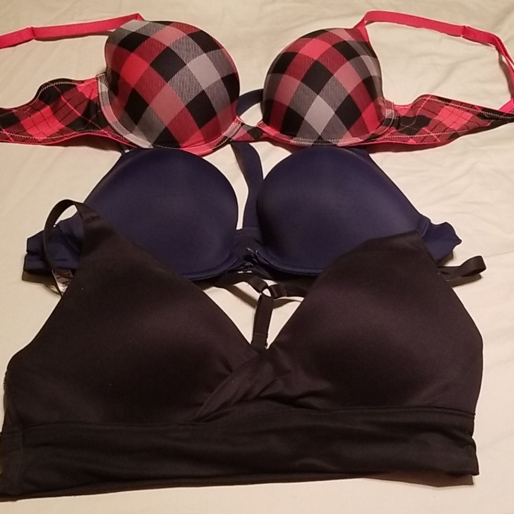 3 VS bras 36B
